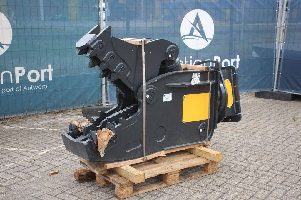 Mustang RH16 Concrete Crusher 2022 New