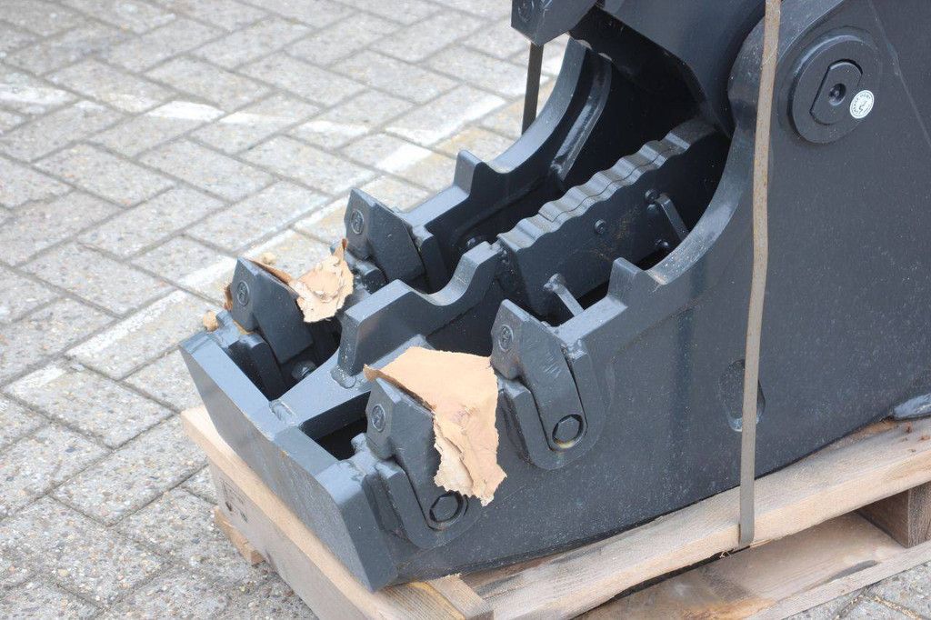 Mustang RH12 Betonbrecher 2022 Neu