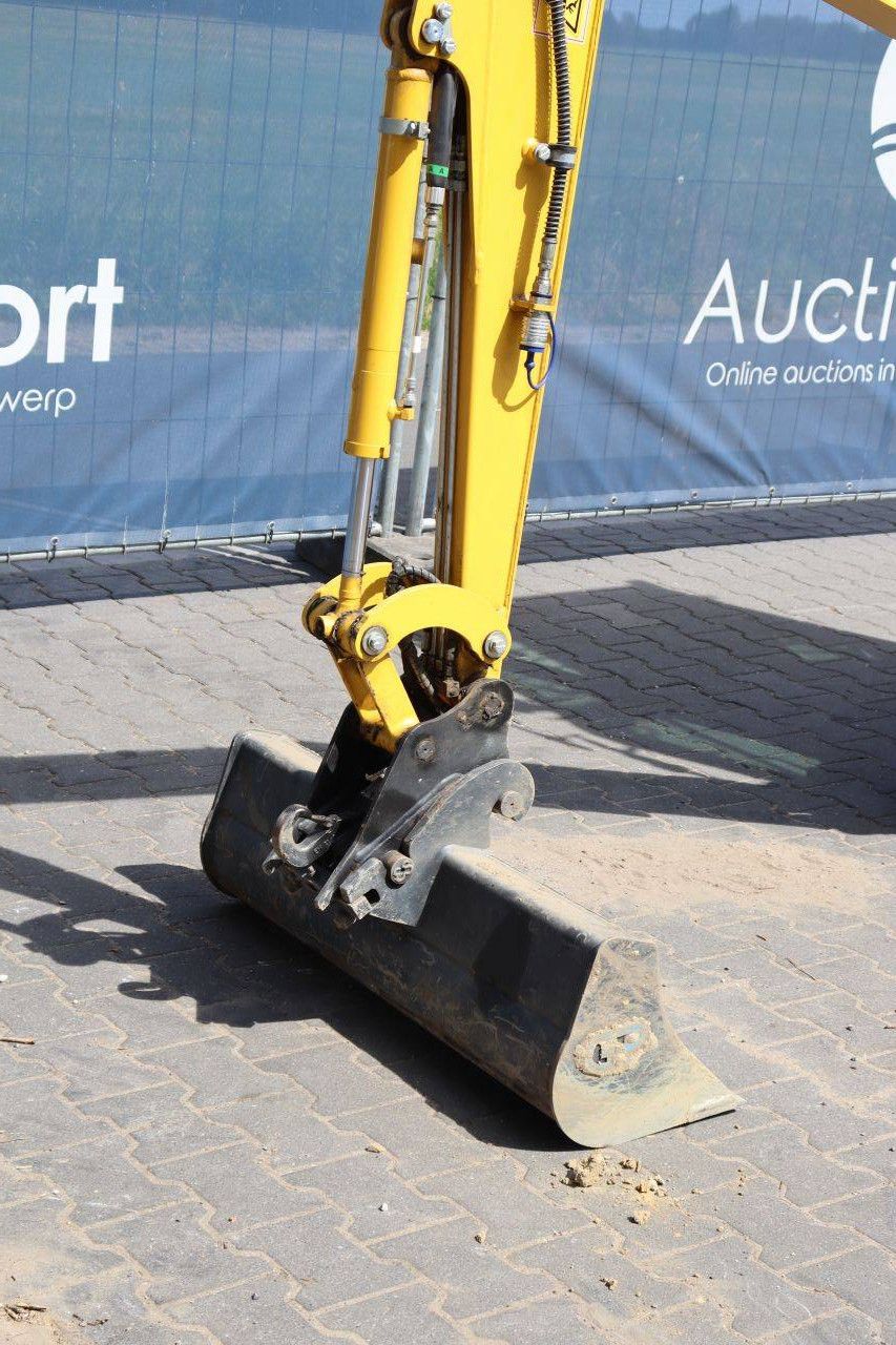 Minigraver Komatsu PC16R-3HS Diesel 2024