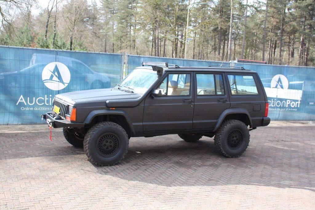 Jeep Cherokee Limited Benzin 1987 (Margin)