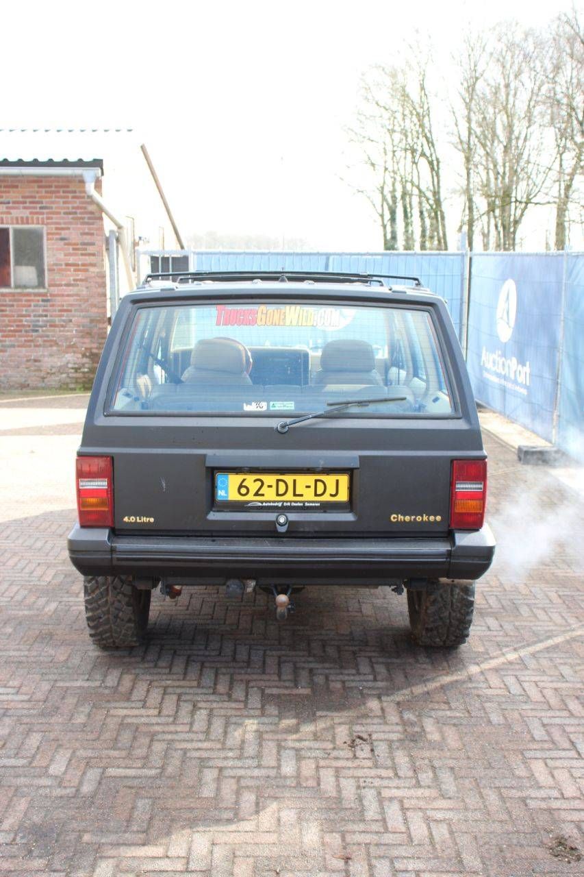 Jeep Cherokee Limited Benzin 1987 (Margin)