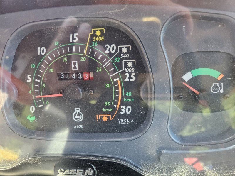 Case IH JX100U