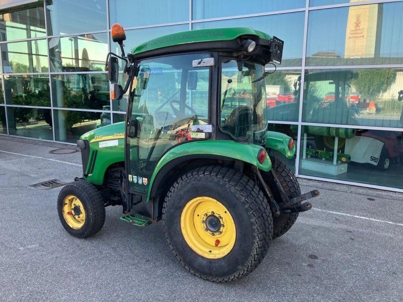 John Deere 3720