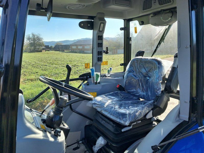 New Holland Boomer 50