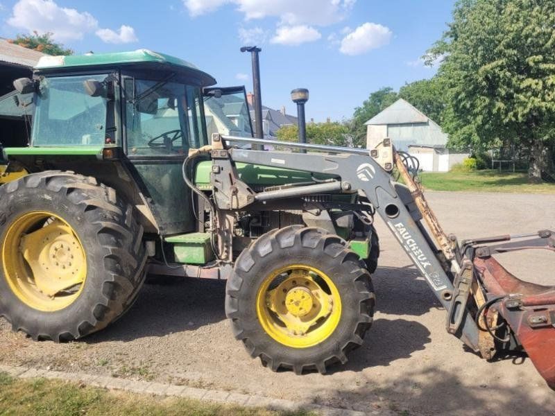 John Deere 2850
