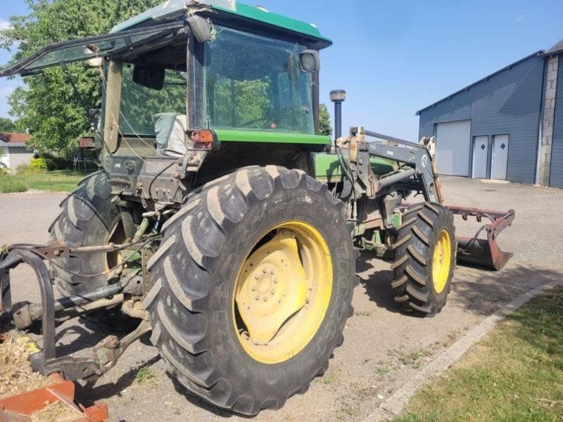 John Deere 2850