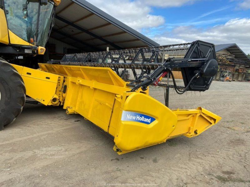 New Holland VARIFEED 9M15
