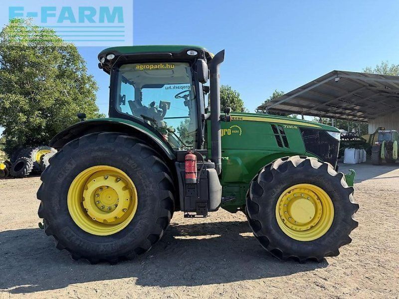 John Deere 7230r