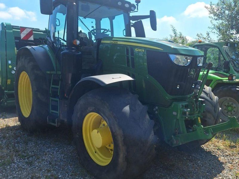 John Deere 6230R
