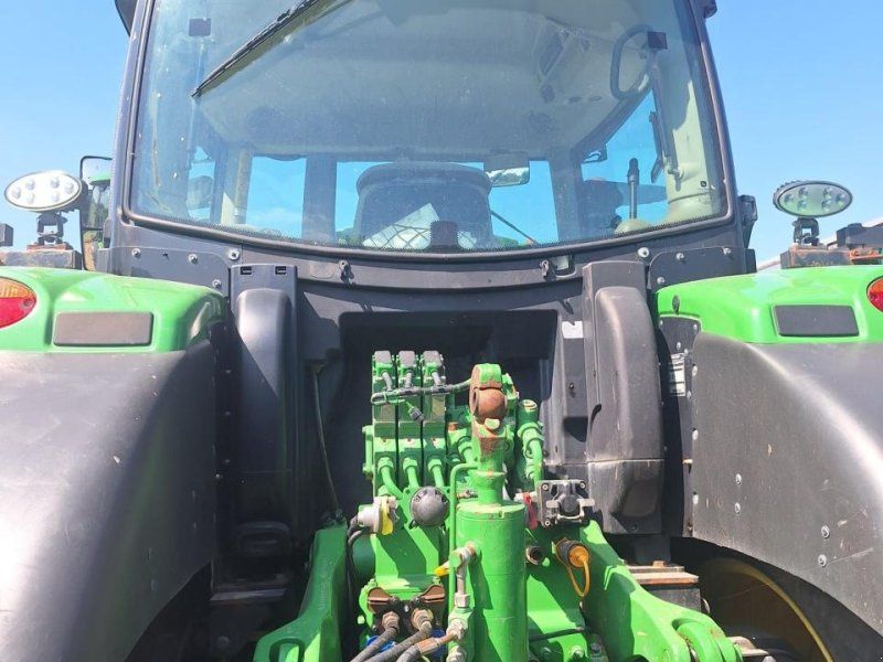 John Deere 6230R