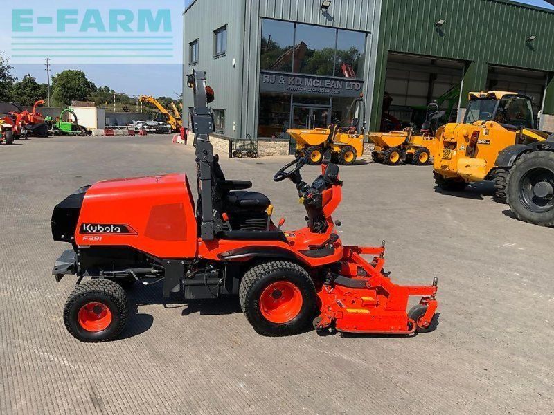 Kubota f391 out front  (st27365)