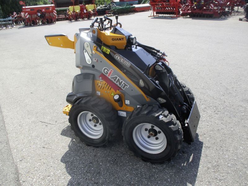 Giant GS 900 # 888