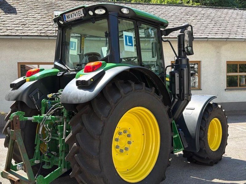 John Deere 6090M
