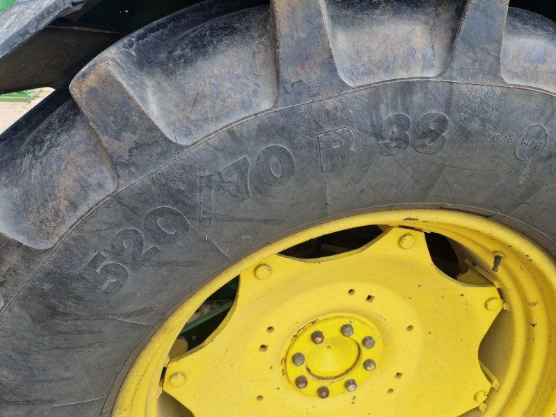 John Deere 6410