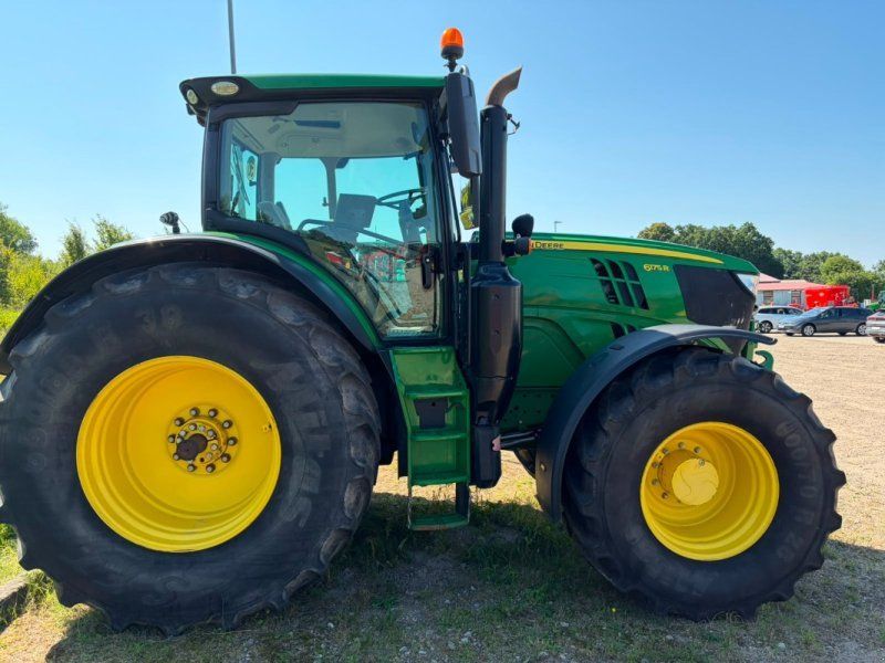 John Deere 6175R