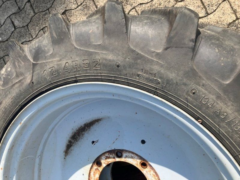 Alliance 12.4R32 & 340/85R46