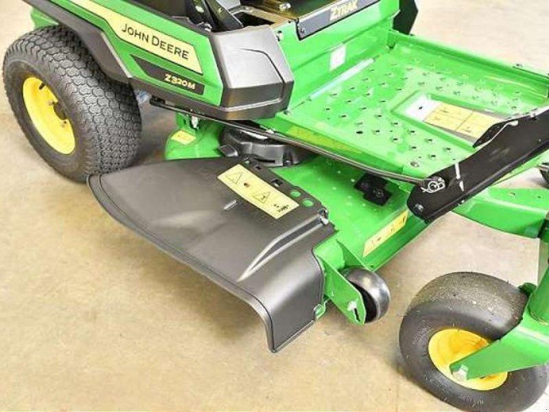 John Deere Z320M