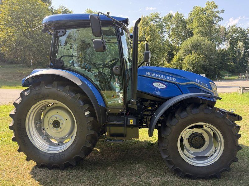 New Holland T5.90S Powershuttle