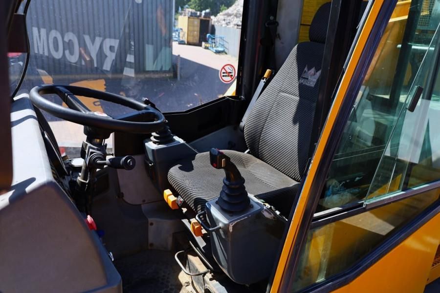 Demag AC30 City Diesel, 4x4x4 Drive, 30t Capacity, 25m M