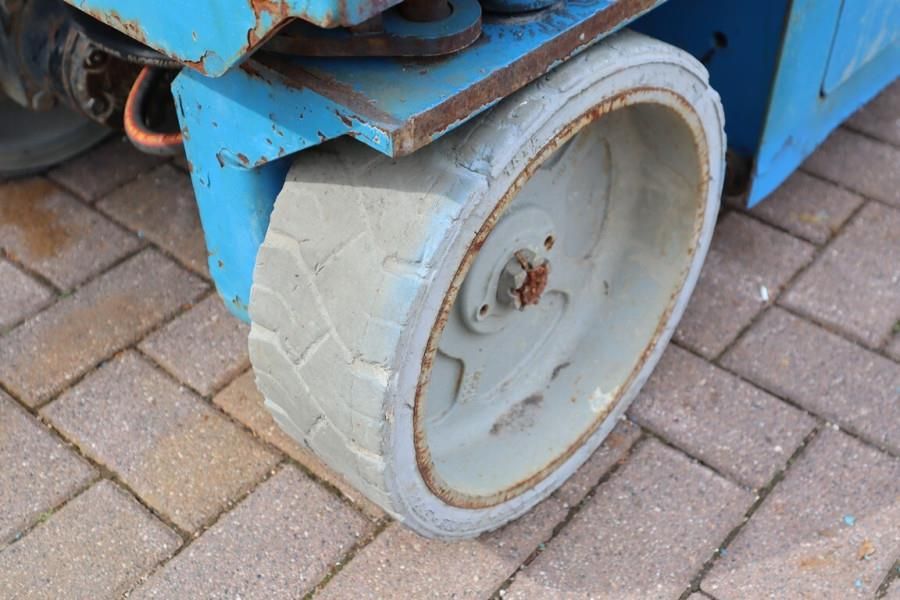 Genie GS2632 Electric, 10m Working Height, 227kg Capacit