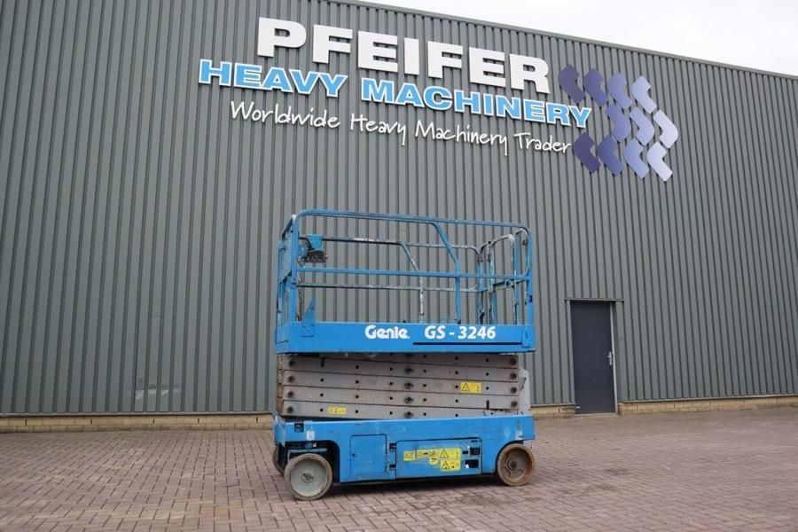 Genie GS3246 Electric, Working Height 11.75 m, 318kg Cap
