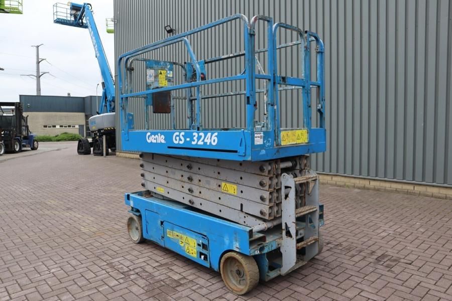 Genie GS3246 Electric, Working Height 11.75 m, 318kg Cap