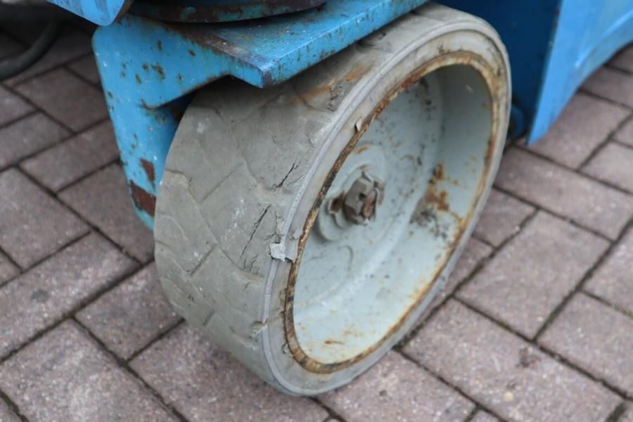 Genie GS3246 Electric, Working Height 11.75 m, 318kg Cap