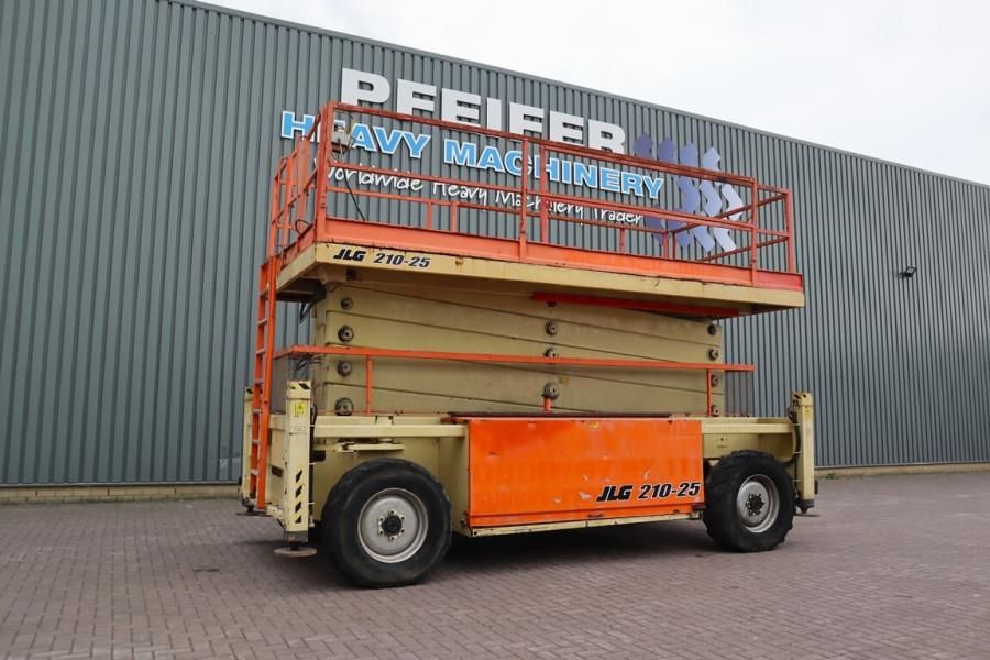 JLG 210-25 Diesel, 4x4 Drive, 23m Working Height, 1000