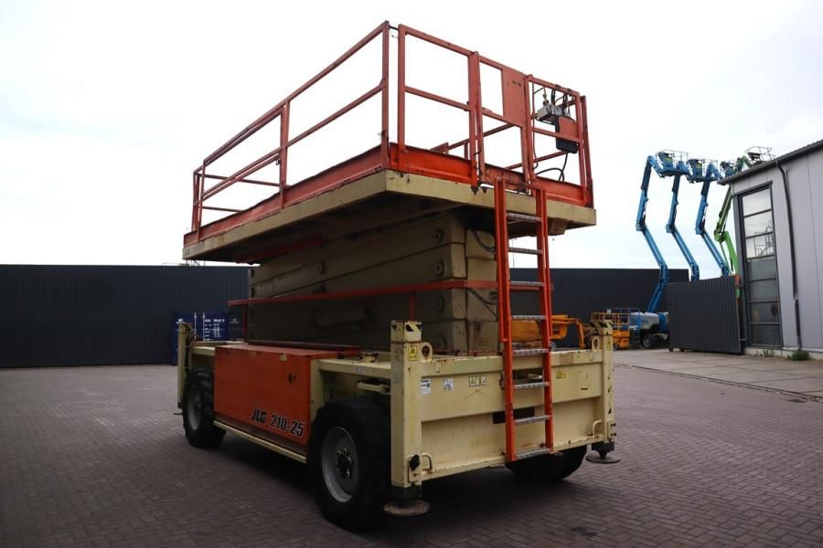 JLG 210-25 Diesel, 4x4 Drive, 23m Working Height, 1000