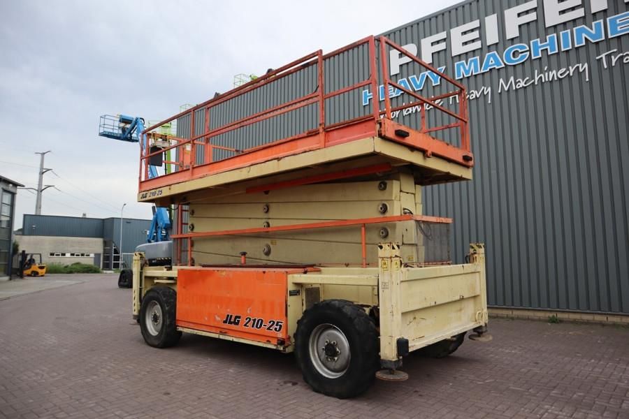 JLG 210-25 Diesel, 4x4 Drive, 23m Working Height, 1000