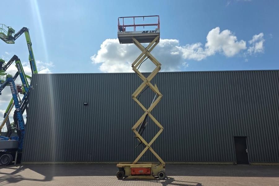 JLG 3246ES Electric, 11.7m Working Height, 320kg Capac