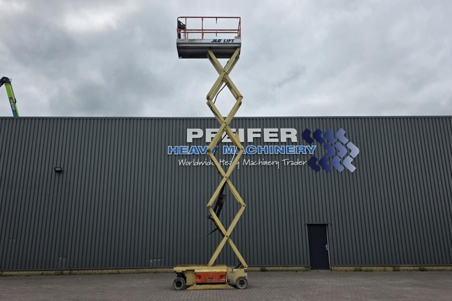 JLG 3246ES Electric, 11.7m Working Height, 320kg Capac