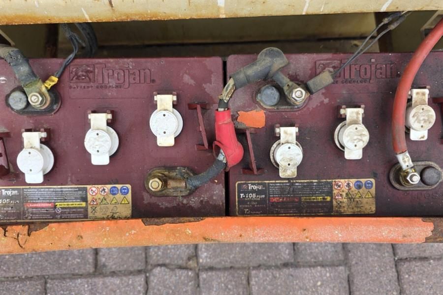 JLG 3246ES Electric, 11.7m Working Height, 320kg Capac