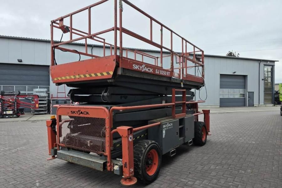 SkyJack SJ9250RT Diesel, 4x4 Drive, 17.2m Working Height,