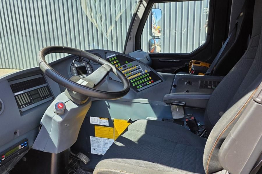 Liebherr MK88-4.1 Dutch vehicle registration, Valid inspect