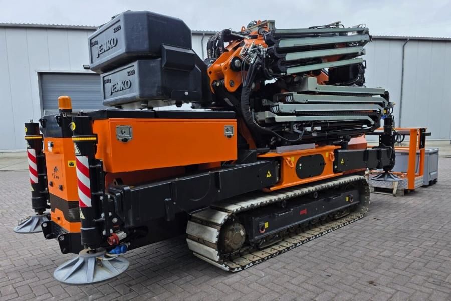 Jekko JF545CDH-2 Diesel/Electric powered, Remote Control