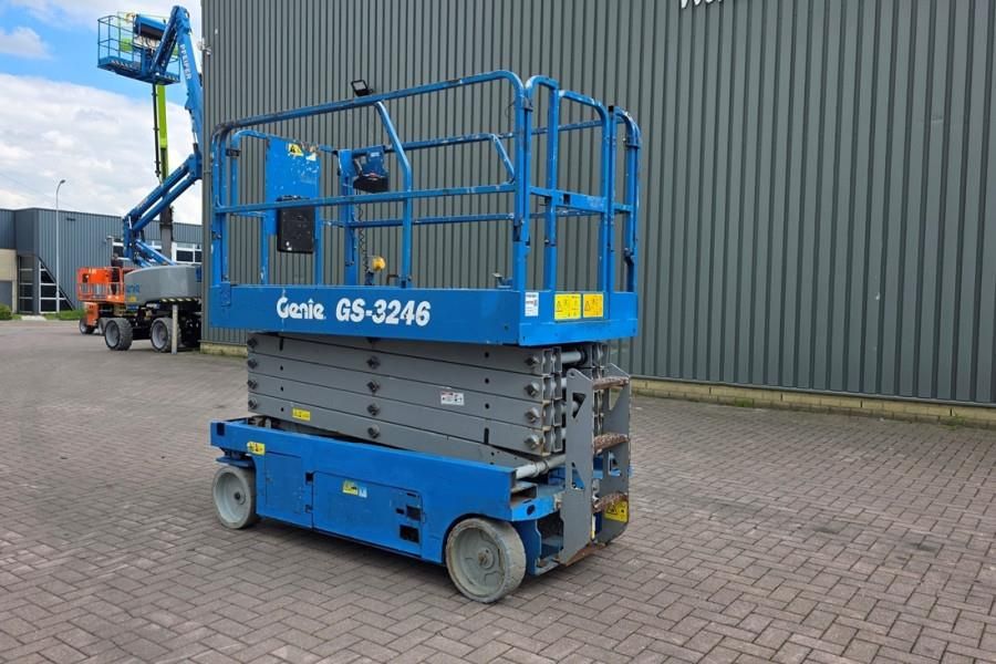Genie GS3246 Electric, Working Height 11.75 m, 318kg Cap
