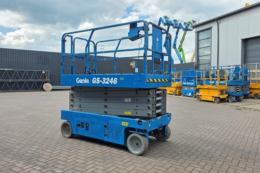Genie GS3246 Electric, Working Height 11.75 m, 318kg Cap