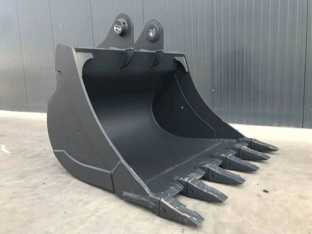 Komatsu PC210