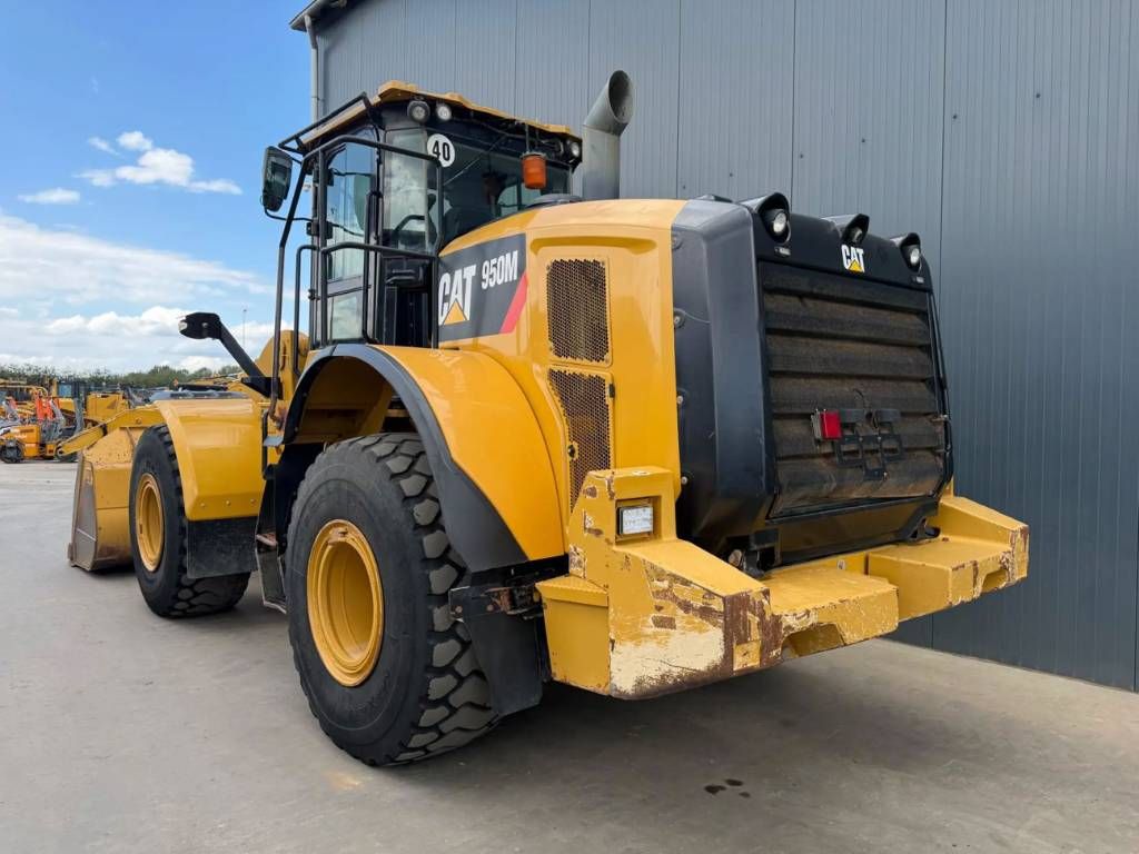 CAT 950M