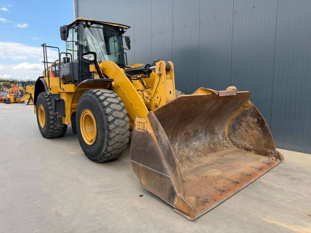 CAT 950M