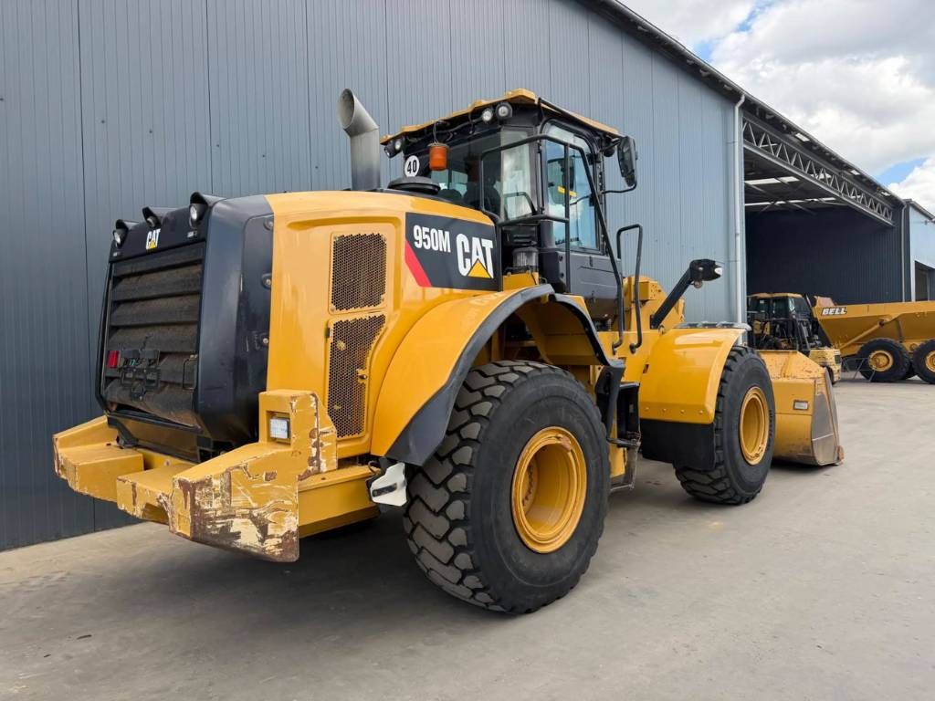 CAT 950M