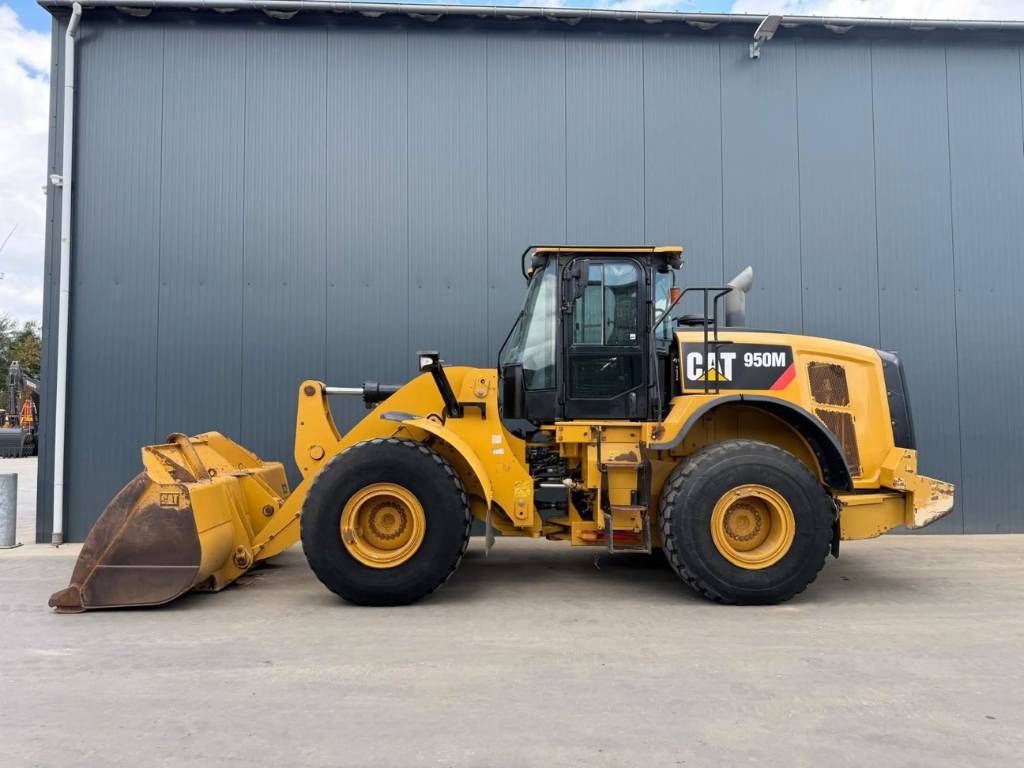 CAT 950M