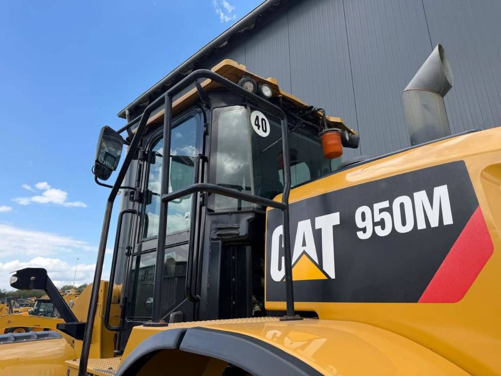 CAT 950M