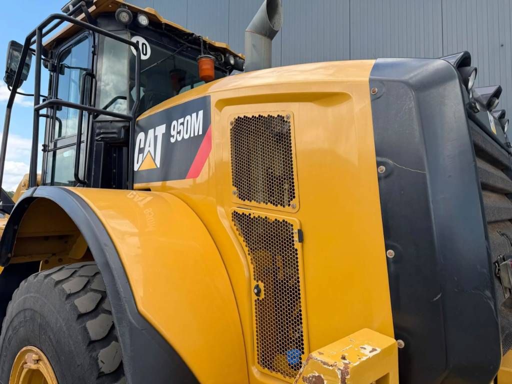 CAT 950M