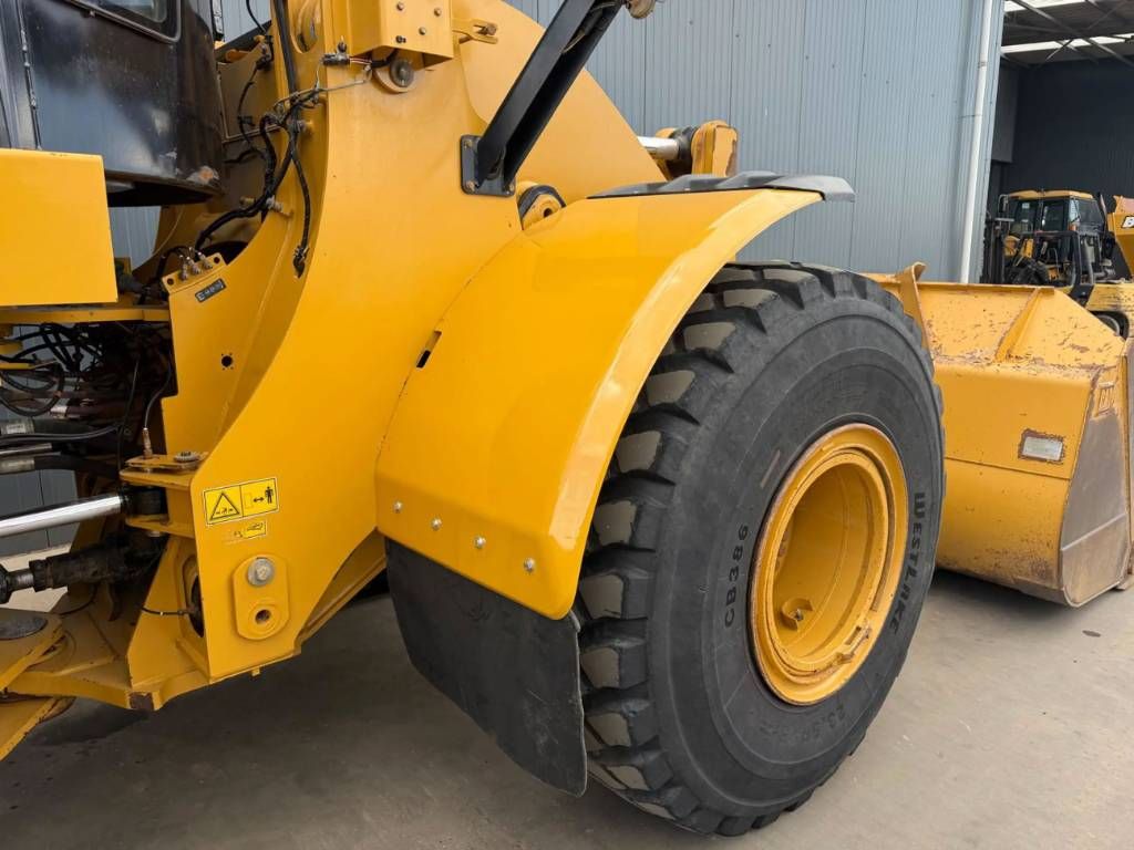CAT 950M