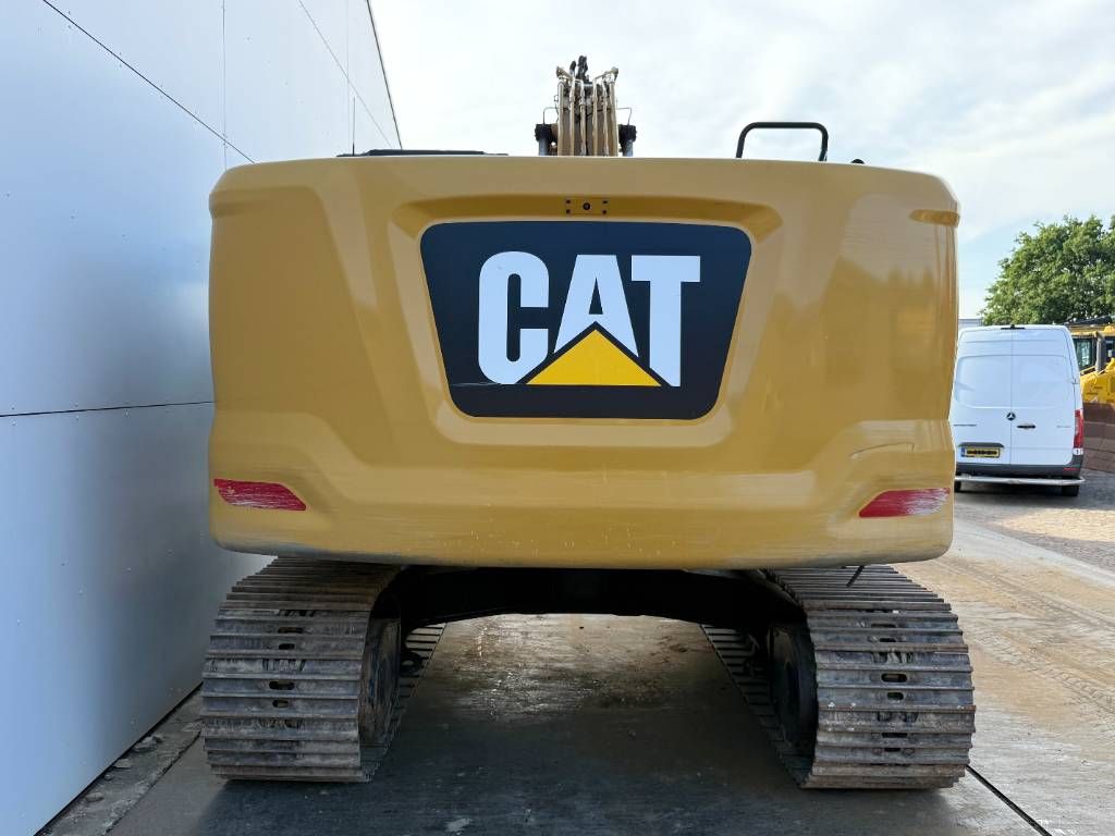 CAT 323 - Next Gen - Hammer Lines / Quick Coupler