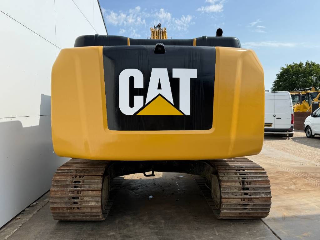 CAT 323FL - Hammer Lines / Quick Coupler