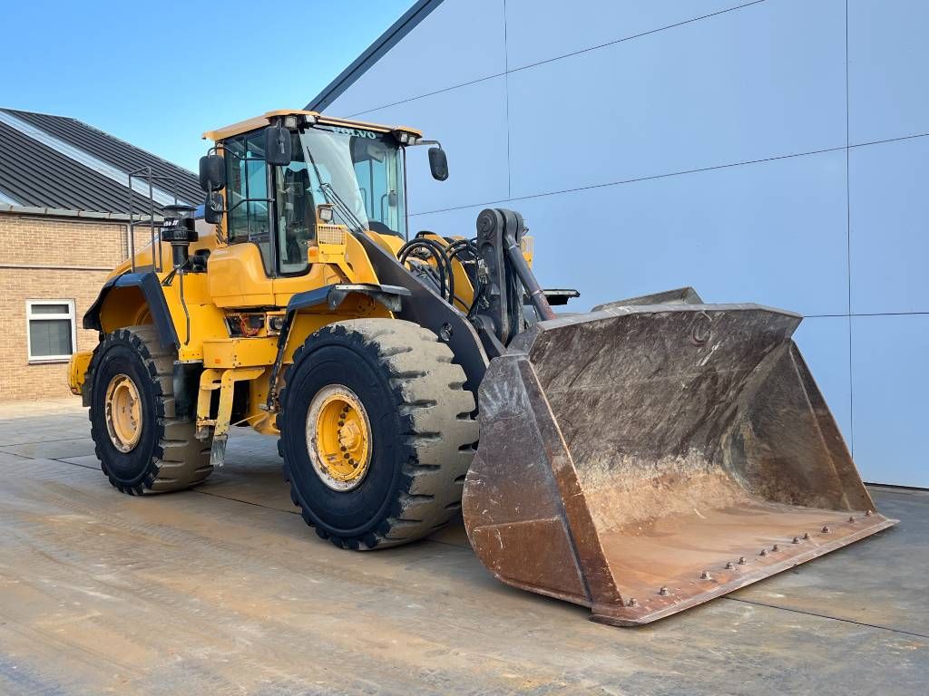 Volvo L150H - Automatic Greasing / Camera