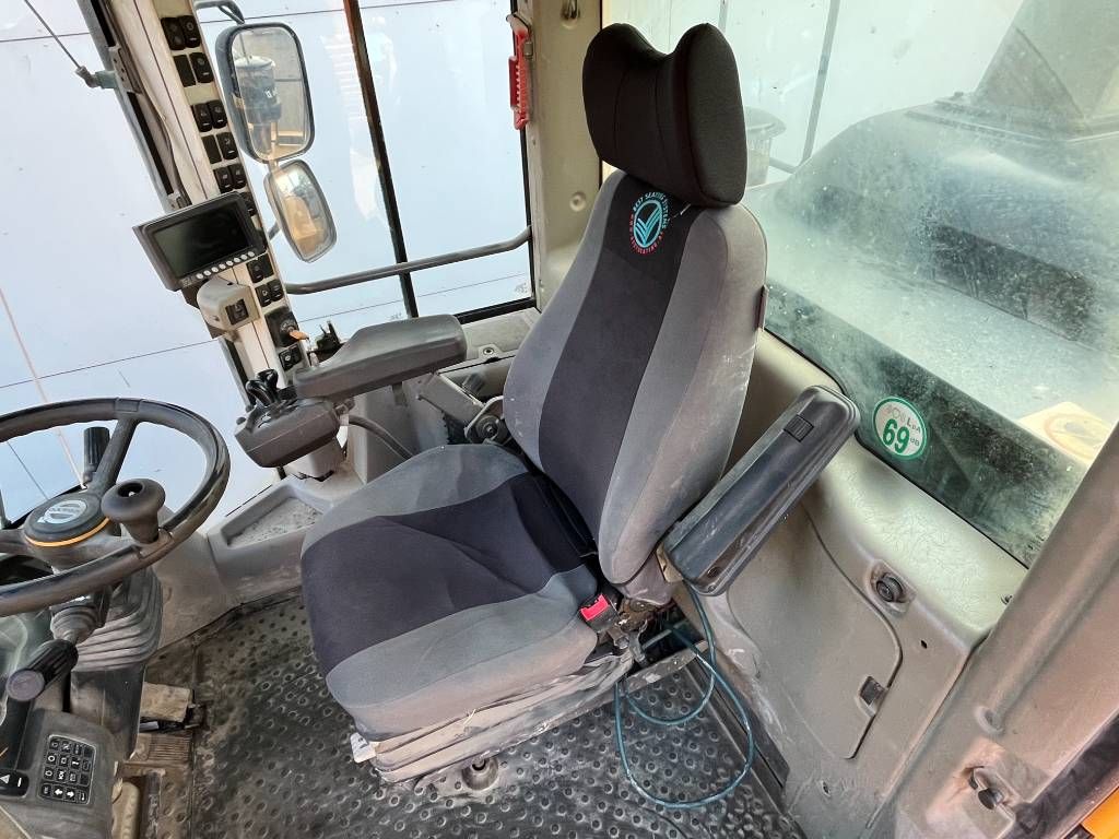 Volvo L150H - Automatic Greasing / Camera